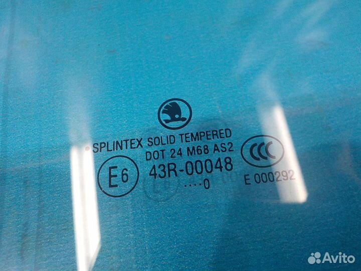 Стекло двери задней правой skoda Octavia A5 (1Z) 2