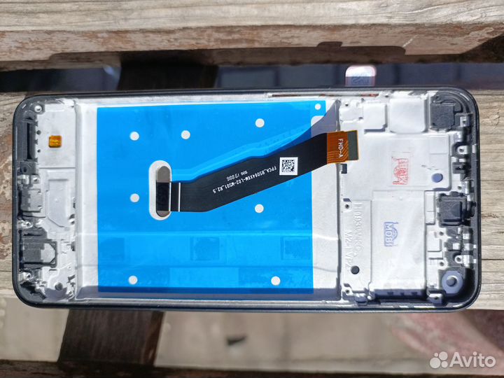 Продам дисплей с рамкой Huawei P40 lite