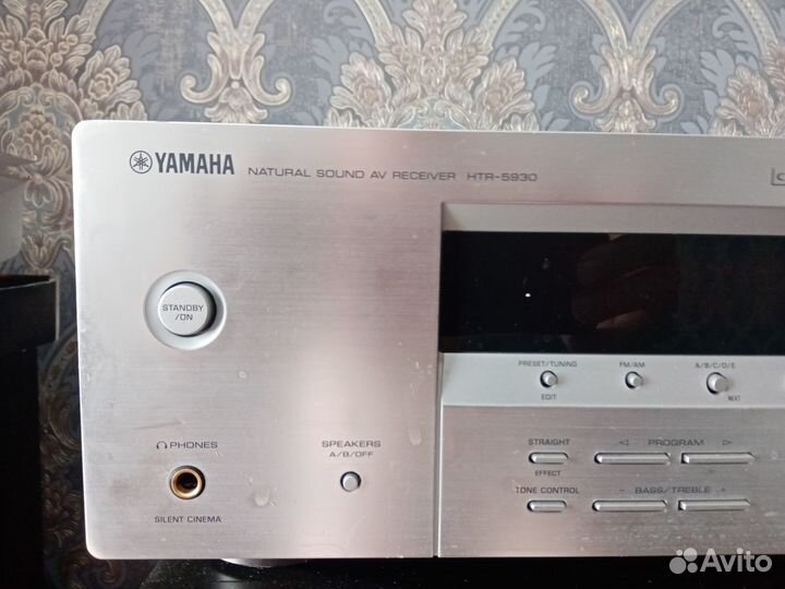 Усилитель мощности yamaha HTR-5830 и проигрыватель