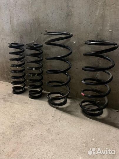 Оригинальные пружины Ланд Крузер 200