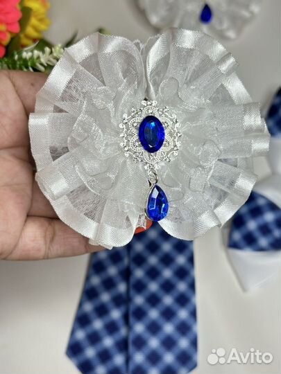 Комплект и банты в школу