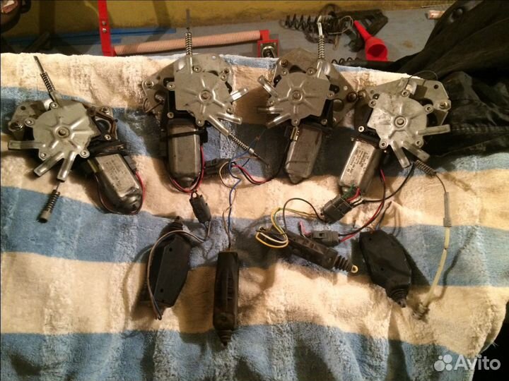 Мотор cтеклоподъемника для saab 9000CC(1985-1993)