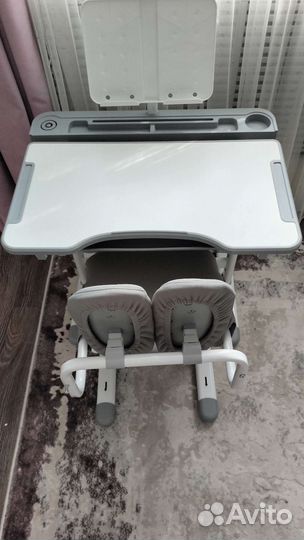 Детская растущая парта и стул