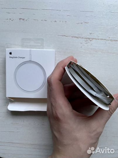 Зарядное устройство Apple MagSafe White