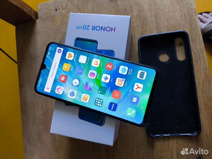 HONOR 20 Lite (Global), 4/128 ГБ