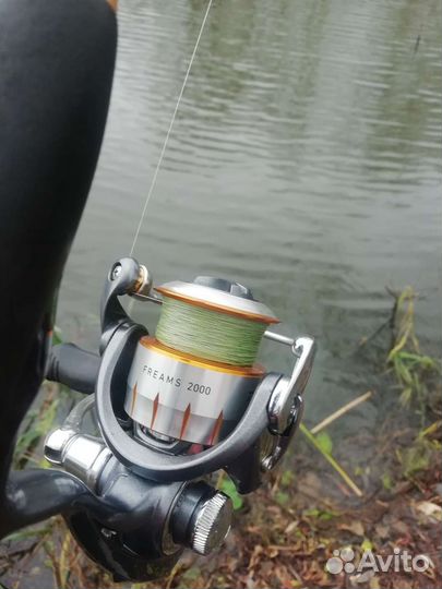 Катушка daiwa freams 2000 + спиннинг favorit skyl