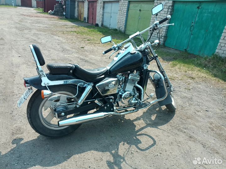 Мотоцикл чоппер 250 кубов