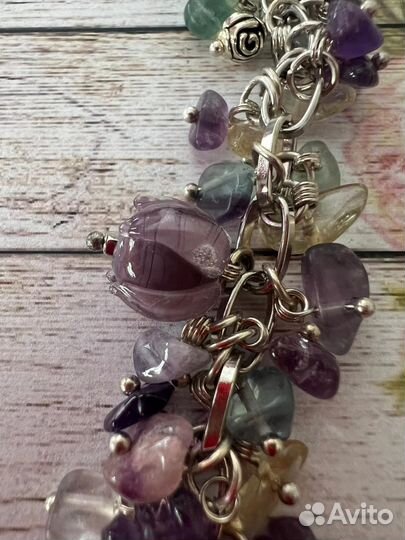 Браслет из аметиста и бусин