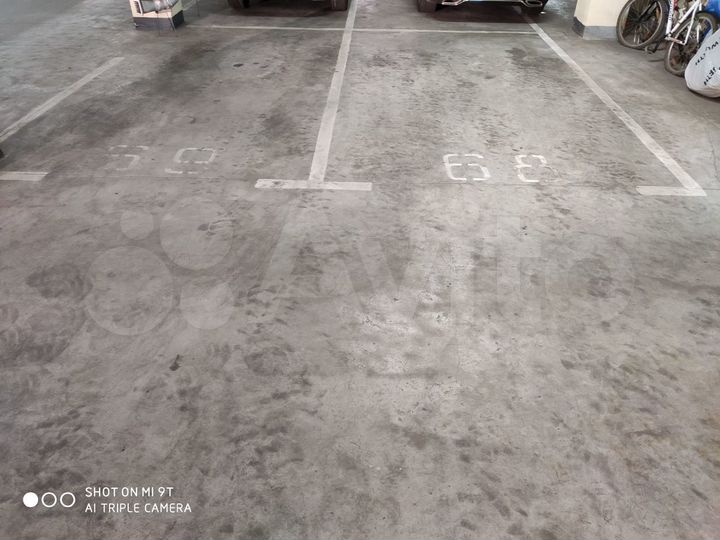 Машиноместо, 30 м²