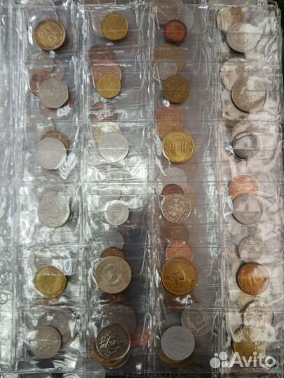 Иностранные монеты в ассортименте