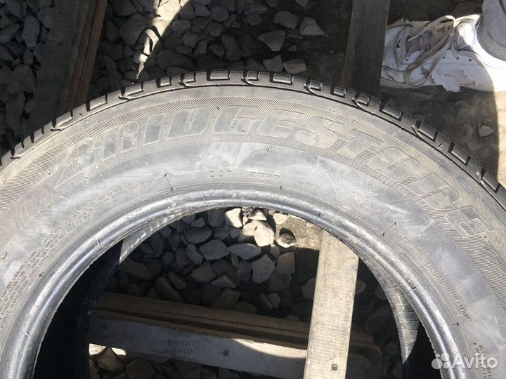 Bridgestone Dueler H/P Sport 215/65 R16