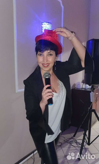 Музыкант. Певица на праздник