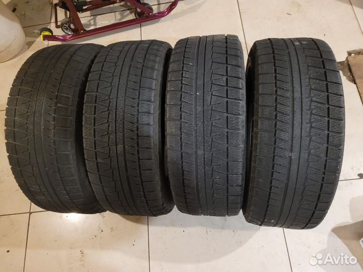Bridgestone Blizzak RFT 225/55 R17