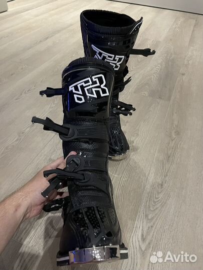 Мотоботы Tiger