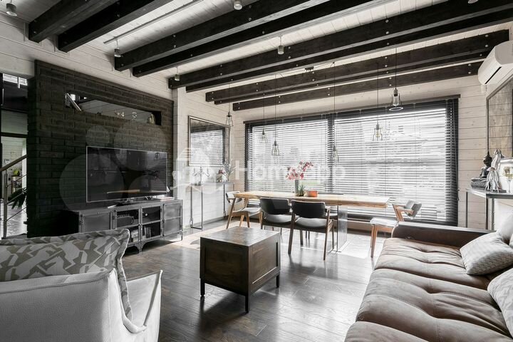 Дом 330 м² на участке 26 сот.