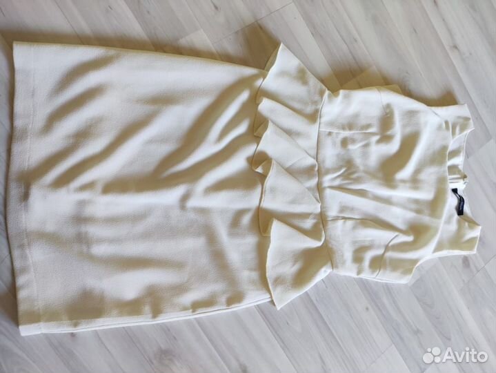 Белое платье