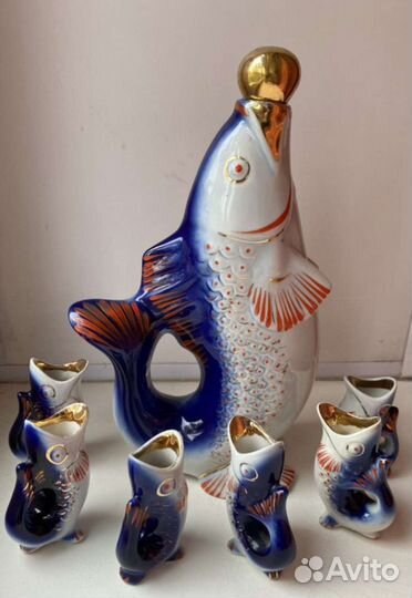 Штоф рыба с рюмками(фарфор) СССР