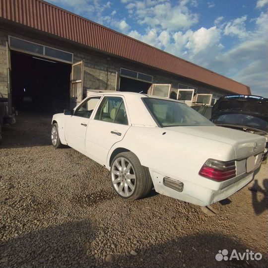 Mercedes-Benz E-класс 4.2 AT, 1993, 180 000 км