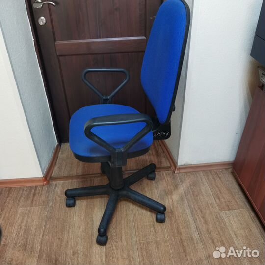 Кресло офисное, компьютерное (синий/черный)