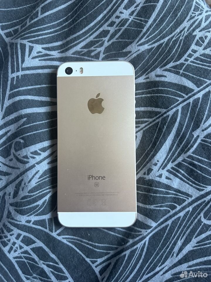 iPhone SE, 32 ГБ