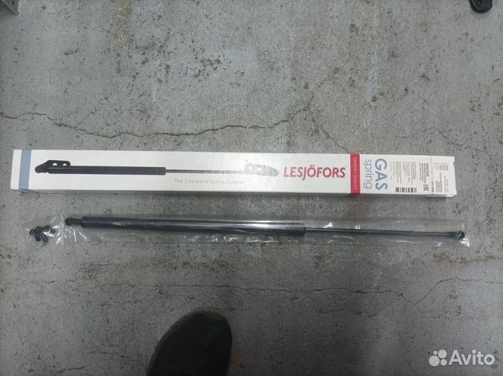 Lesjofors Амортизатор капота toyota land cruiser 0