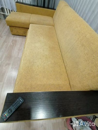 Большой угловой диван