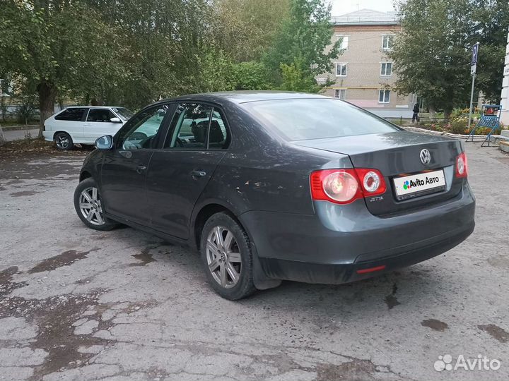 Volkswagen Jetta 1.6 МТ, 2009, 172 000 км