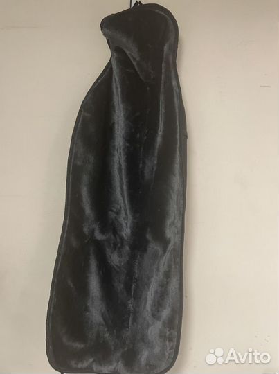 Меховая накидка на сиденье автомобиля