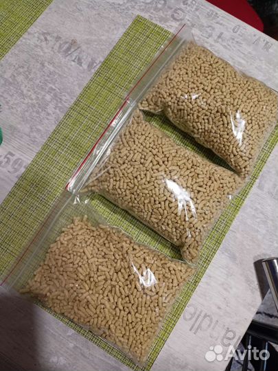 Корм для прудовой рыбы