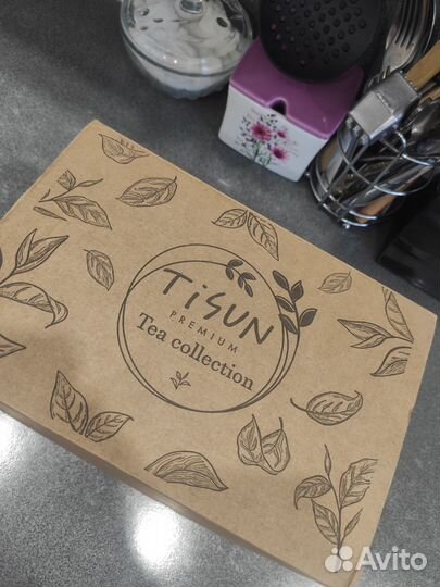 Коробка с чаем в баночках на подставке tisun