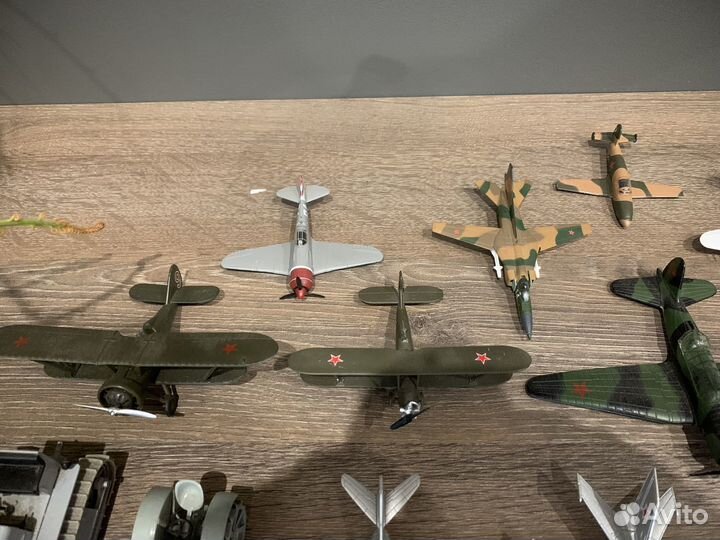 Легендарные самолеты и трактора