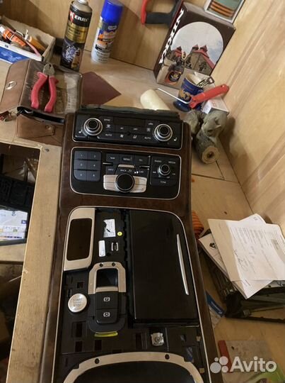 Центральная консоль Audi A8 D4 в сборе