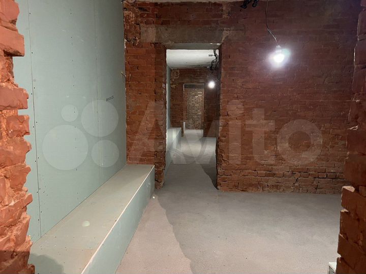 Склад с арендатором, 111 м²