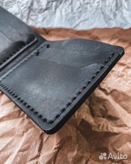 Кошелек бифолд кожаный ручной работы