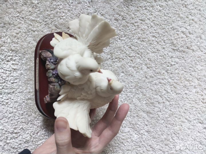 Голуби статуэтка