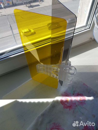 Солнцезащитный козырек универсальный