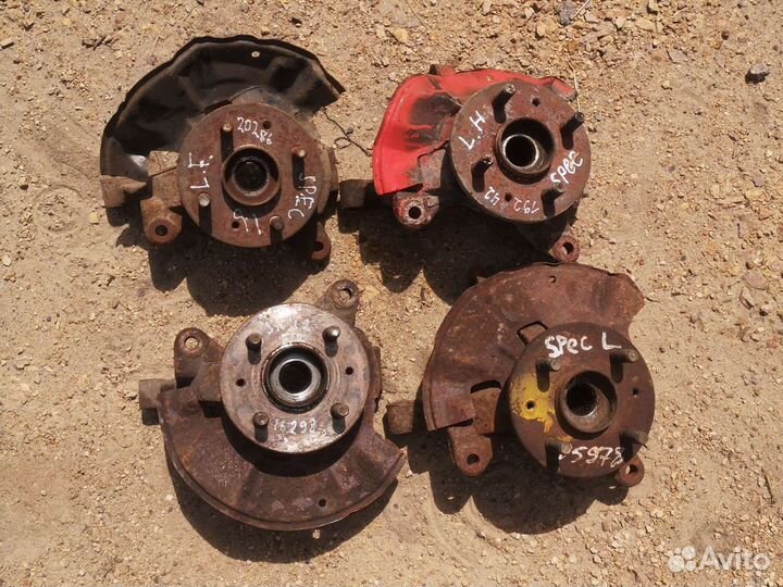 Кулак поворотный левый Spectra / Shuma 2