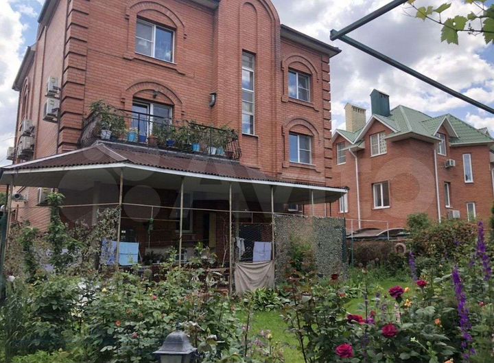 Дом 499 м² на участке 6 сот.