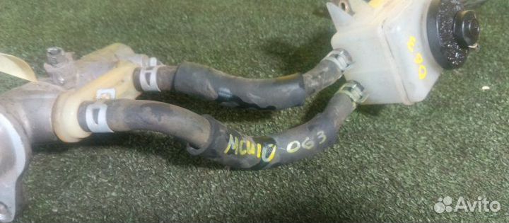 Главный тормозной цилиндр Toyota Harrier MCU10W