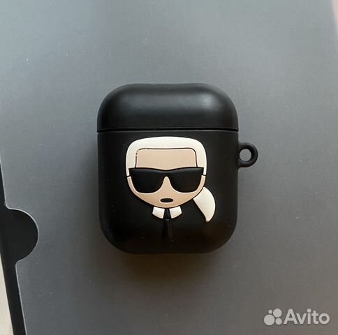 Силиконовый чехол на AirPods 1,2 Karl Lagerfeld