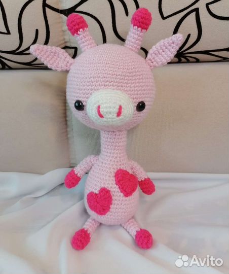 Вязаные игрушки розовый жирафик