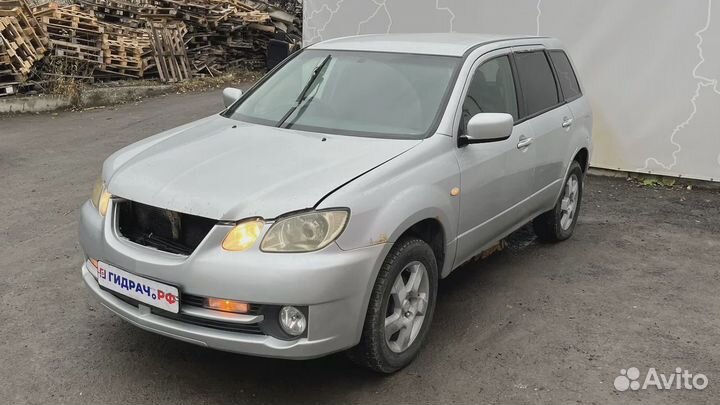 Насос масляный Mitsubishi Airtrek MD366260