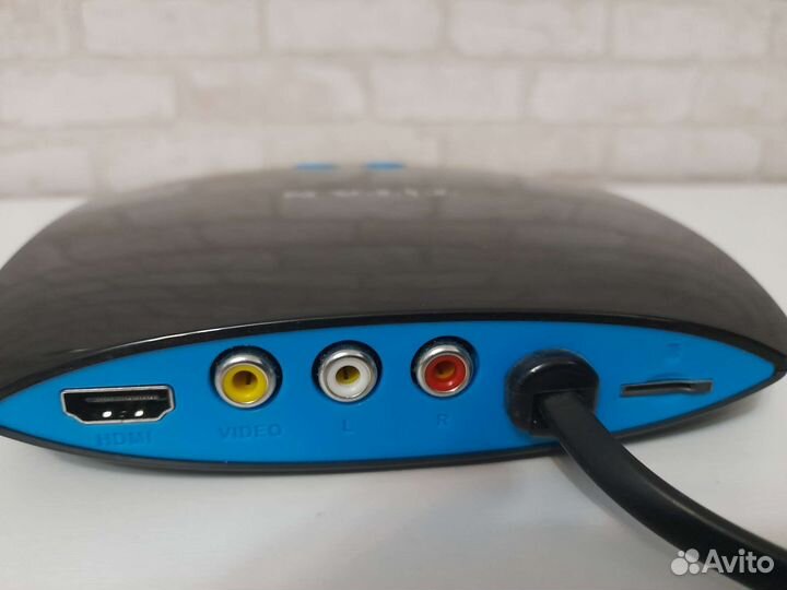 Игровая 16-битная приставка Titan