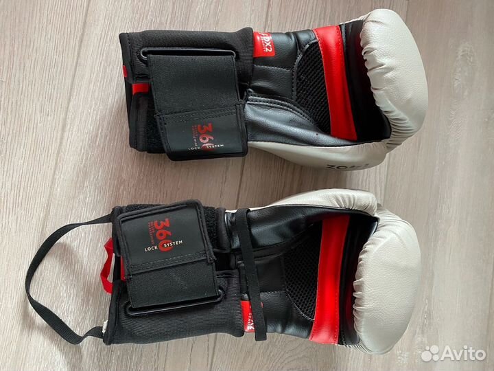 Боксерские перчатки 14oz