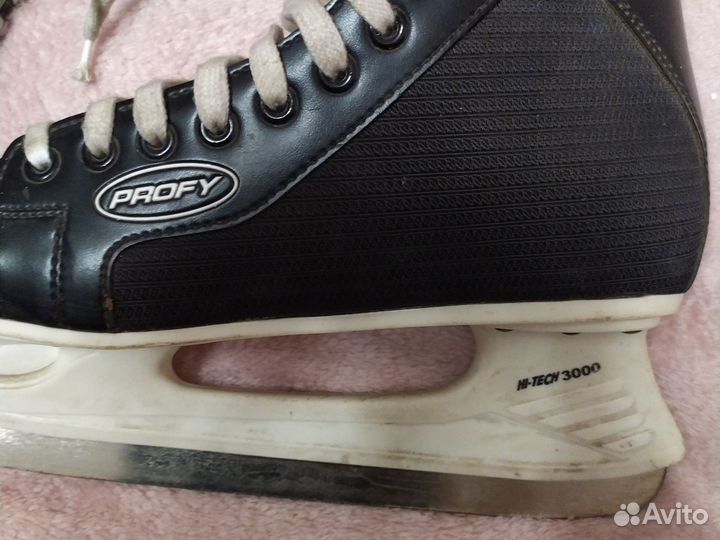 Коньки хоккейные