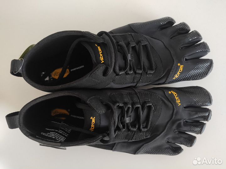 Кроссовки vibram fivefingers v-trek 46 (44)