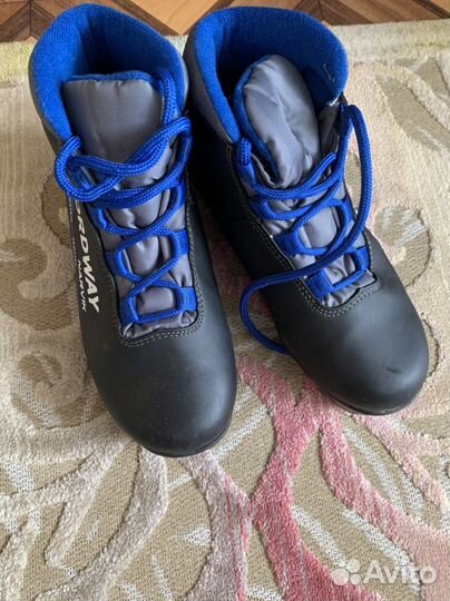 Лыжные ботинки