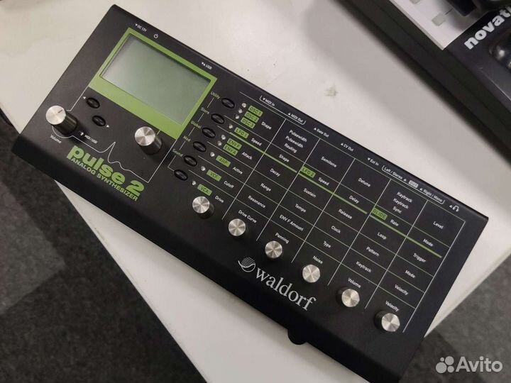 Аналоговый синтезатор Waldorf pulse