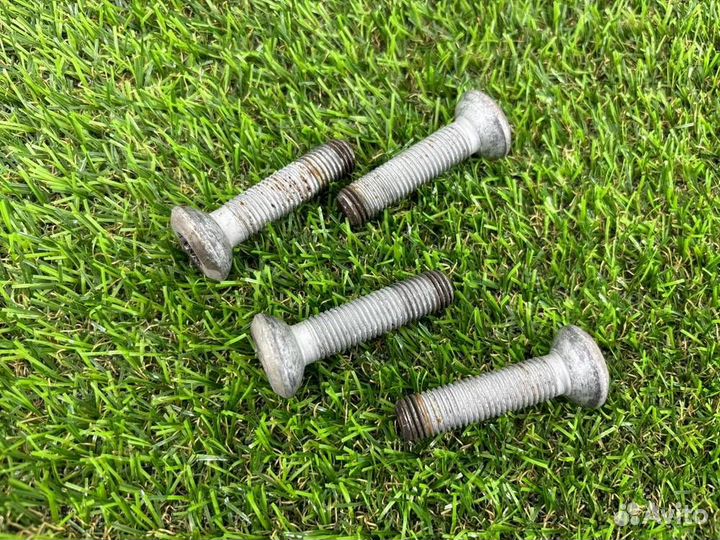 Болт ступичный Audi A6 C7 cdnb 2013