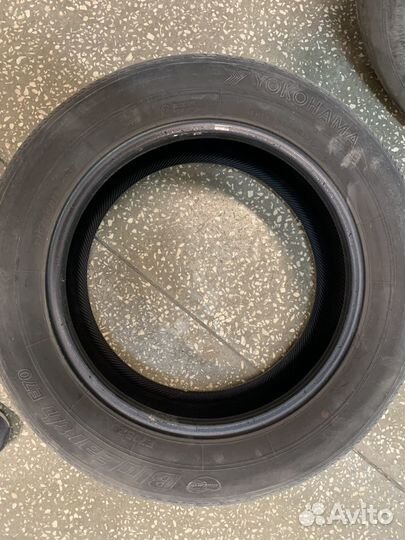 Yokohama BluEarth E70 215/60 R16 95V